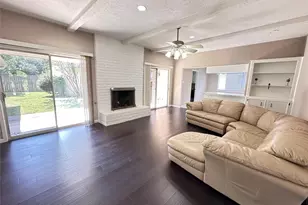10902 Bob White Dr, Houston, TX 77096 - Photo 9