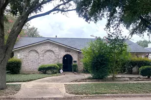 10902 Bob White Dr, Houston, TX 77096 - Photo 1