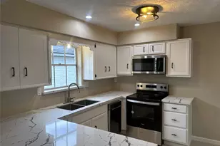 10902 Bob White Dr, Houston, TX 77096 - Photo 5