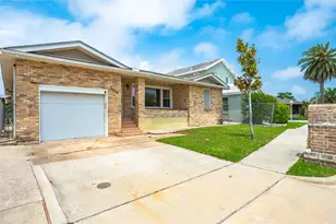 5206 Avenue L, Galveston, TX 77551 - Photo 3