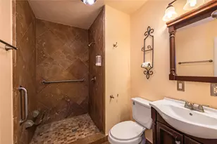 5206 Avenue L, Galveston, TX 77551 - Photo 15
