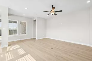 11843 Sawgrass Dr, Mont Belvieu, TX 77523 - Photo 23