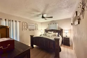 3850 Hays Ave, Groves, TX 77619 - Photo 11