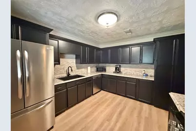 3850 Hays Avenue, Groves, TX 77619 - Photo 9