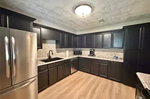 3850 Hays Ave, Groves, TX 77619 - Photo 9
