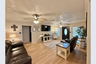 3850 Hays Avenue, Groves, TX 77619 - Photo 5