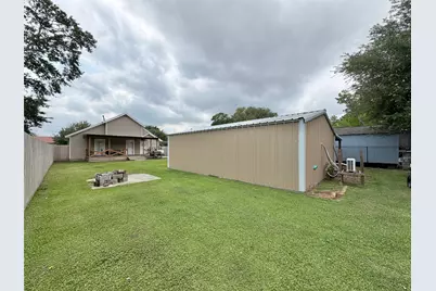 3850 Hays Avenue, Groves, TX 77619 - Photo 21