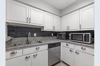 2647 Marilee Ln, Houston, TX 77057 - Photo 9