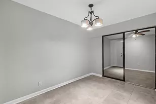 2647 Marilee Ln, Houston, TX 77057 - Photo 11