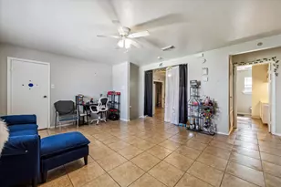 3718 Sealy St, Galveston, TX 77550 - Photo 9