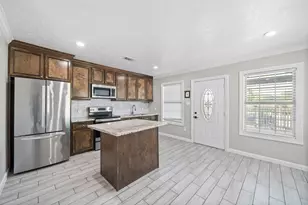 7941 Goode St, Houston, TX 77012 - Photo 17