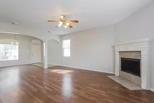 3606 Evergreen Sq Trl, Fresno, TX 77545 - Photo 5