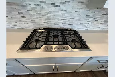 547 Kingston Lane, Shenandoah, TX 77384 - Photo 15