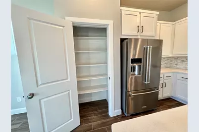 547 Kingston Lane, Shenandoah, TX 77384 - Photo 17