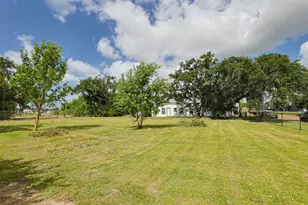 521 2nd Ave N, Texas City, TX 77590 - Photo 13