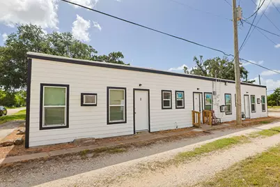 521 2nd Avenue N, Texas City, TX 77590 - Photo 1