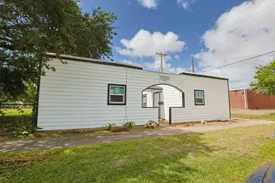 521 2nd Avenue N, Texas City, TX 77590 - Photo 17