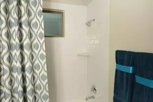 5817 E Post Oak Ln, Houston, TX 77055 - Photo 17