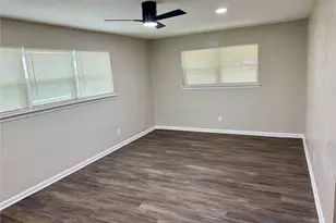 311 Ravenhead Dr, Houston, TX 77034 - Photo 17