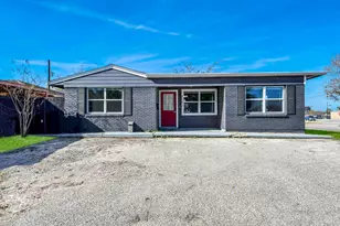 2102 Dewberry Ln, Pasadena, TX 77502 - Photo 3