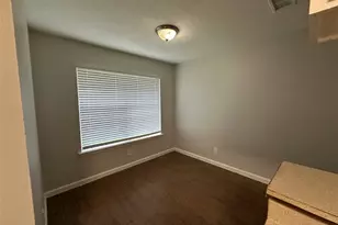 1013 Mccall Ave, Conroe, TX 77301 - Photo 3