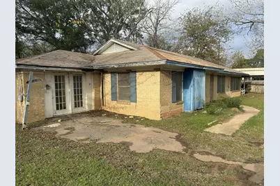 1122 E Houston, Crockett, TX 75835 - Photo 3