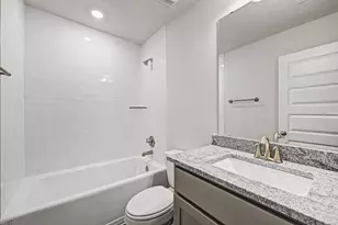 18 Gemstone Ct, Angleton, TX 77515 - Photo 25