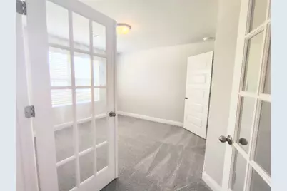 18 Gemstone Court, Angleton, TX 77515 - Photo 5