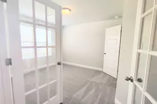 18 Gemstone Ct, Angleton, TX 77515 - Photo 5