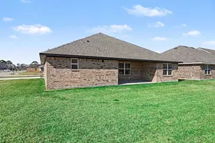 18 Gemstone Ct, Angleton, TX 77515 - Photo 27