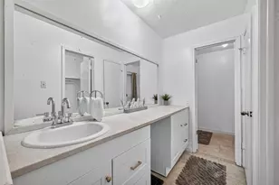 8623 Quail Hills Dr, Houston, TX 77489 - Photo 13