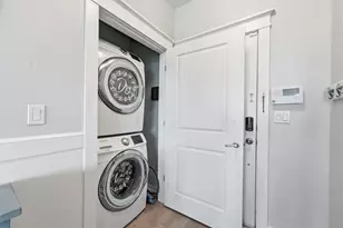 4111 Pointe W Dr, Galveston, TX 77554 - Photo 25