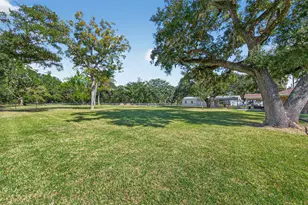 14 Kingswood Dr, Van Vleck, TX 77482 - Photo 41