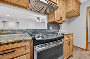 14 Kingswood Dr, Van Vleck, TX 77482 - Photo 13