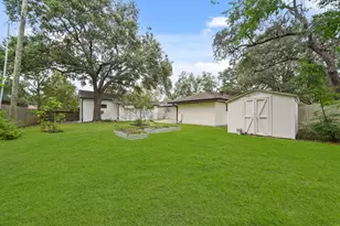5447 Kingfisher Dr, Houston, TX 77096 - Photo 25
