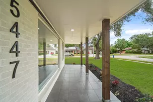 5447 Kingfisher Dr, Houston, TX 77096 - Photo 3