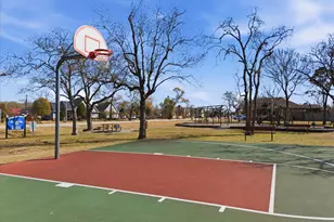 419 S Lobit St, La Porte, TX 77571 - Photo 19