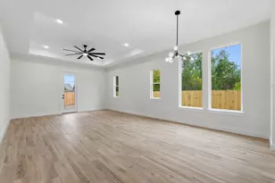 419 S Lobit St, La Porte, TX 77571 - Photo 7