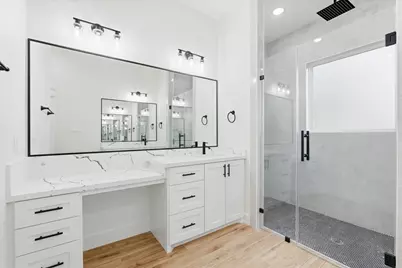 419 S Lobit Street, La Porte, TX 77571 - Photo 11