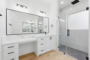 419 S Lobit St, La Porte, TX 77571 - Photo 11