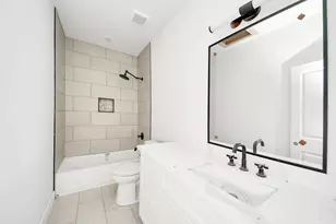 8206 Colonial Ln, Houston, TX 77051 - Photo 13