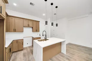 8206 Colonial Ln, Houston, TX 77051 - Photo 9