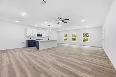 3331 Aster Street, Orange, TX 77632 - Photo 9