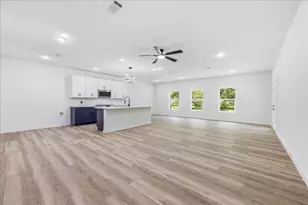 3331 Aster St, Orange, TX 77632 - Photo 9