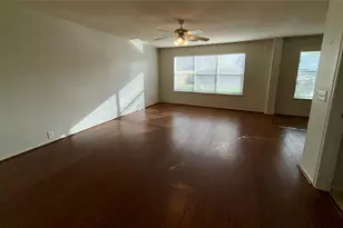 14954 Sugar Peak Dr, Sugar Land, TX 77498 - Photo 3