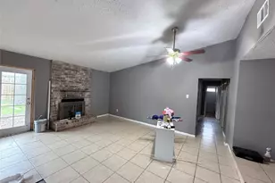 7646 Winkle Wood Ln, Houston, TX 77086 - Photo 3