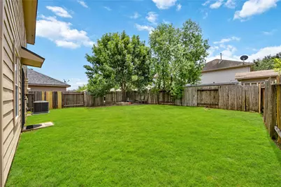 2763 Star Peak Drive, Houston, TX 77088 - Photo 21