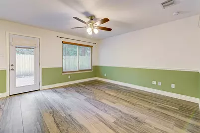 14 Newberry Trail Court, The Woodlands, TX 77382 - Photo 11