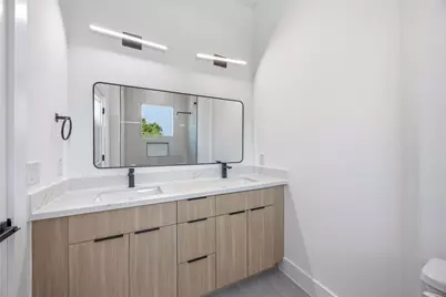 9106 Coffee Street #A-B, Houston, TX 77033 - Photo 23