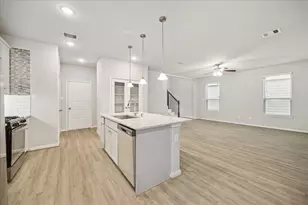 15359 Caravel Bay Ct, Houston, TX 77053 - Photo 9